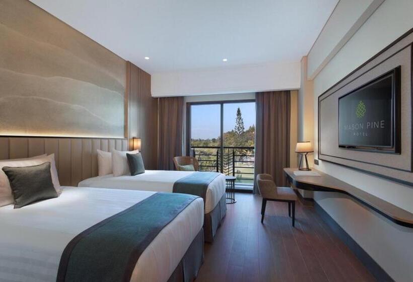 Номер Deluxe, Mason Pine Hotel Bandung
