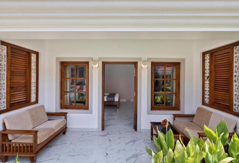 بانگلوی استاندارد, Leoney Resort Goa