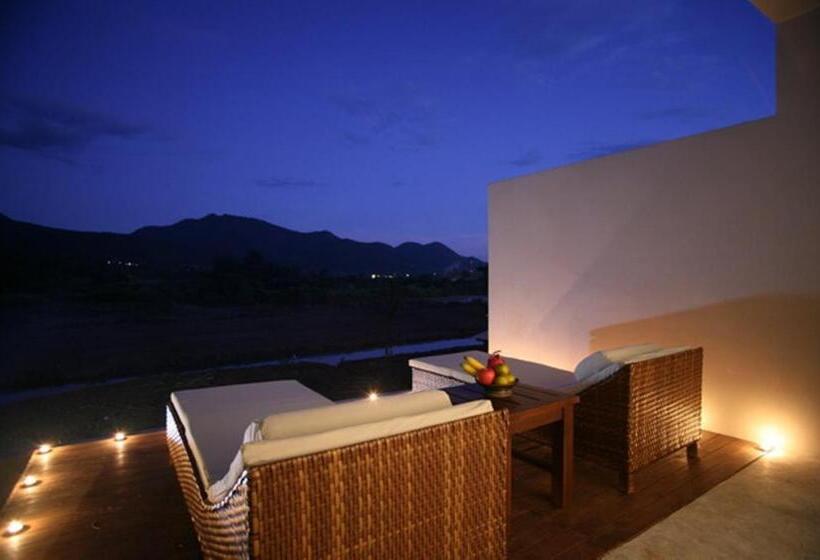Номер Deluxe, Yoma Hotel, Pai