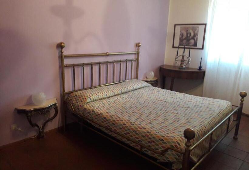 اتاق استاندارد, A Casa Di Tuccio