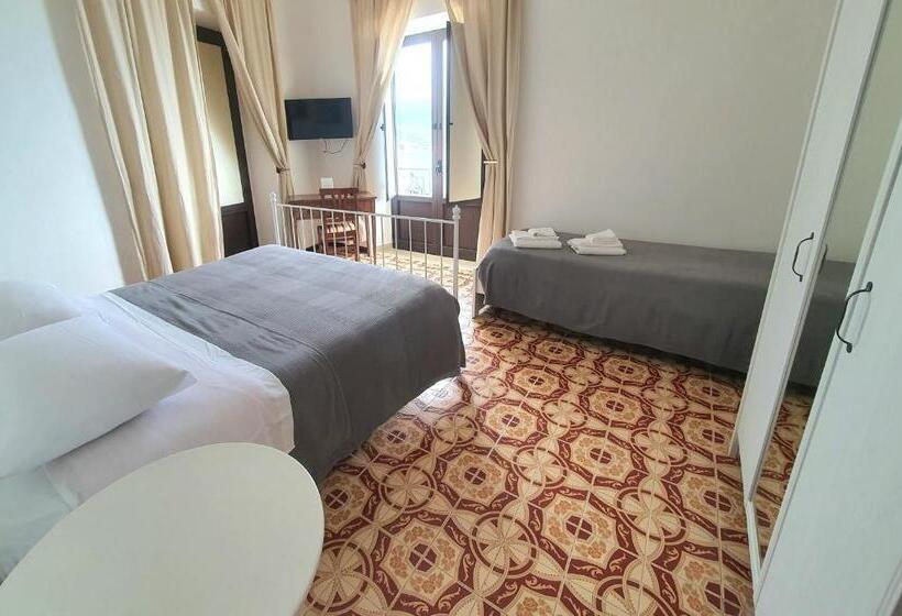 Triple Room Sea View, Il Molo Camere Per Vacanze