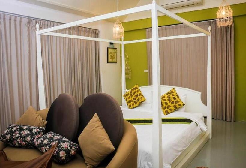 بانگلوی استاندارد, Chez Piera Resort