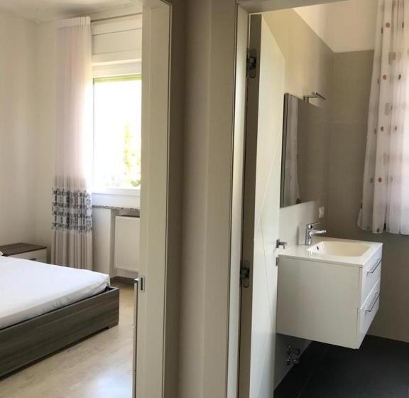 デラックスルーム, Eagle Rooms