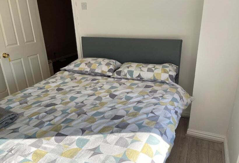 Quarto Estandar, Chateau Julie