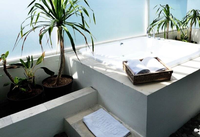 Люкс, Harris Hotel & Residences Sunset Road