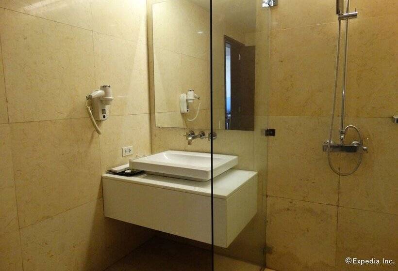 سوییت جونیور, Armada Hotel Manila
