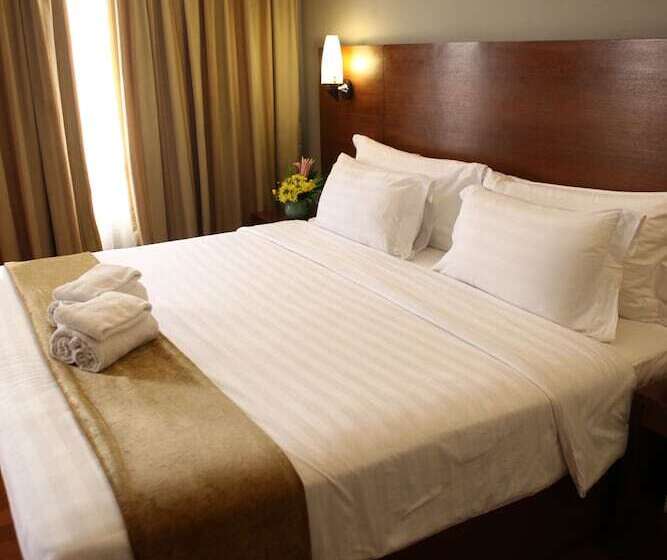 سوییت جونیور, Armada Hotel Manila