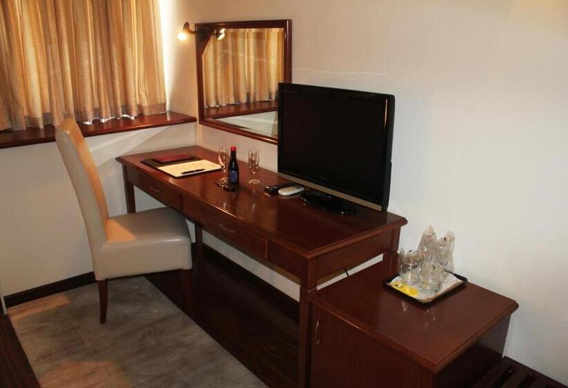 اتاق استاندارد یک نفره, Centar
