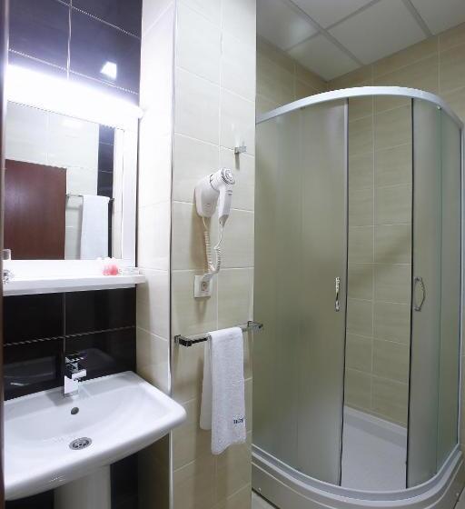 اتاق استاندارد, Centar