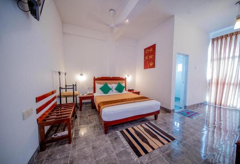 Quarto Estandar Individual, Olympus Plaza