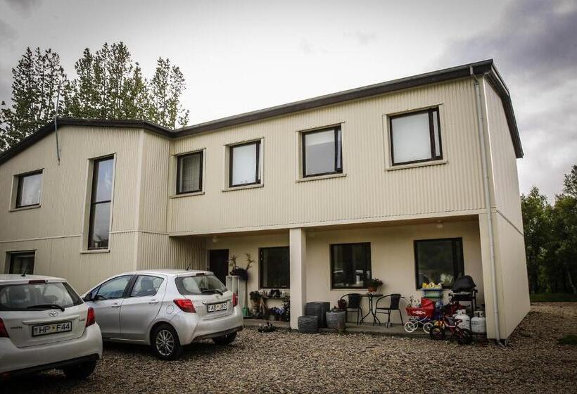 اتاق ساده سه‌ نفره, Mjóanes Accommodation