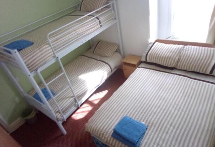 חדר משפחתי, Myroomz Golden Strand