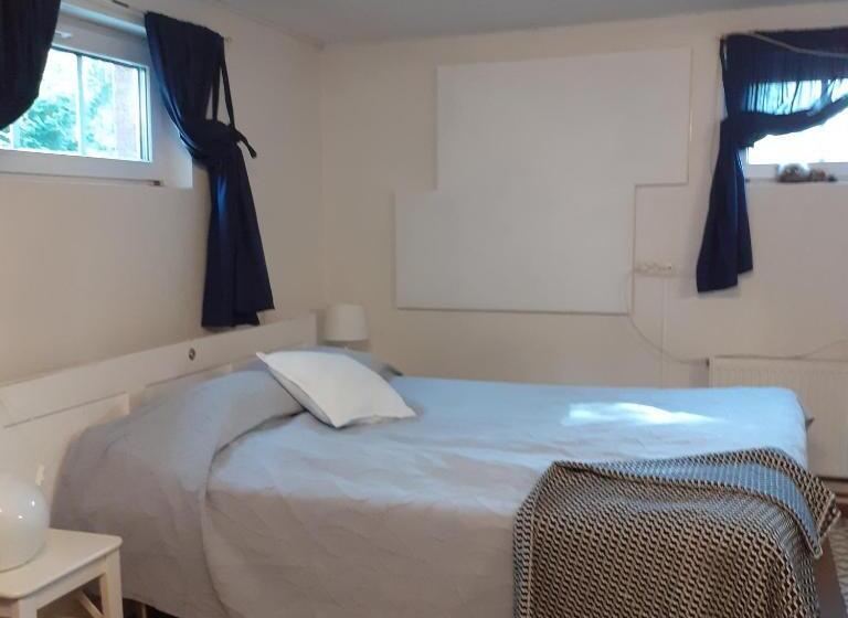 חדר אקונומי יחיד, Room In Villa Emilia