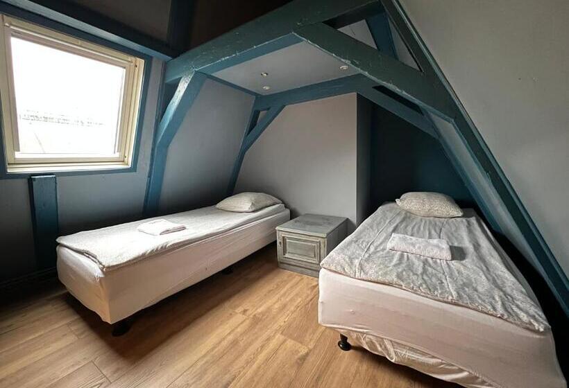 سوئیت 2 خوابه, Nes B&b