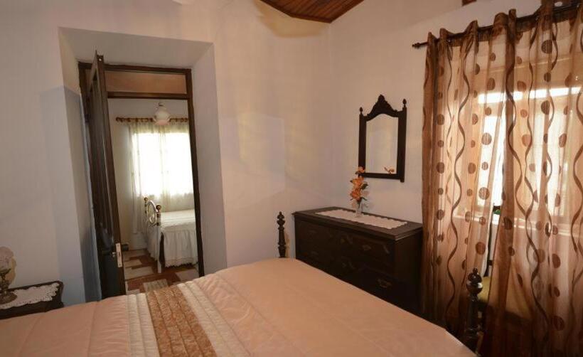 اتاق لوکس, Casa Ferreira