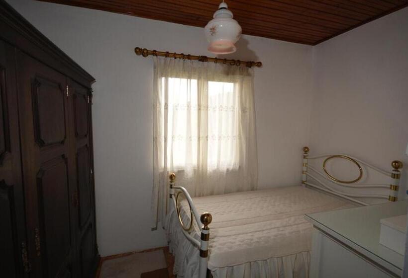 اتاق لوکس, Casa Ferreira