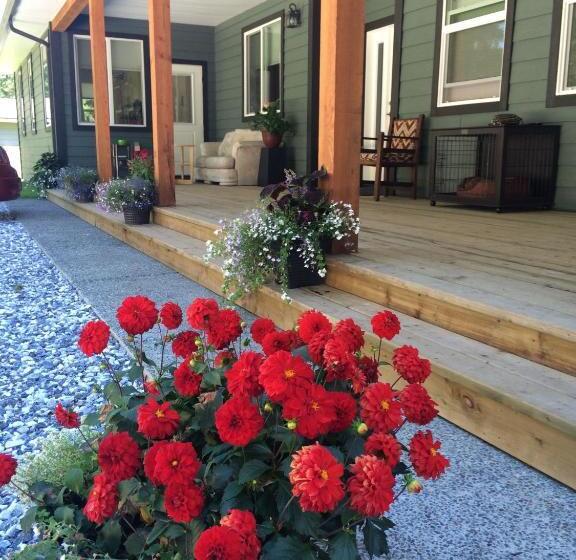 带大床的标准间, Salmon Point B&b