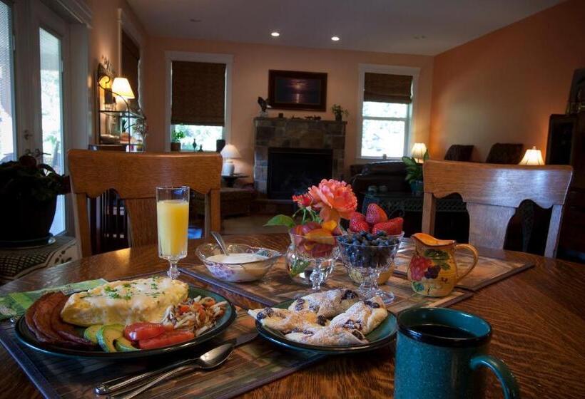 带大床的标准间, Salmon Point B&b