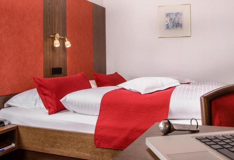 Номер Стандарт, Arthotel Ana Flair