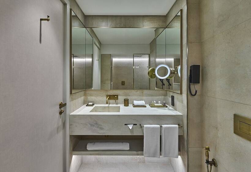 Номер Deluxe, Erth Abu Dhabi