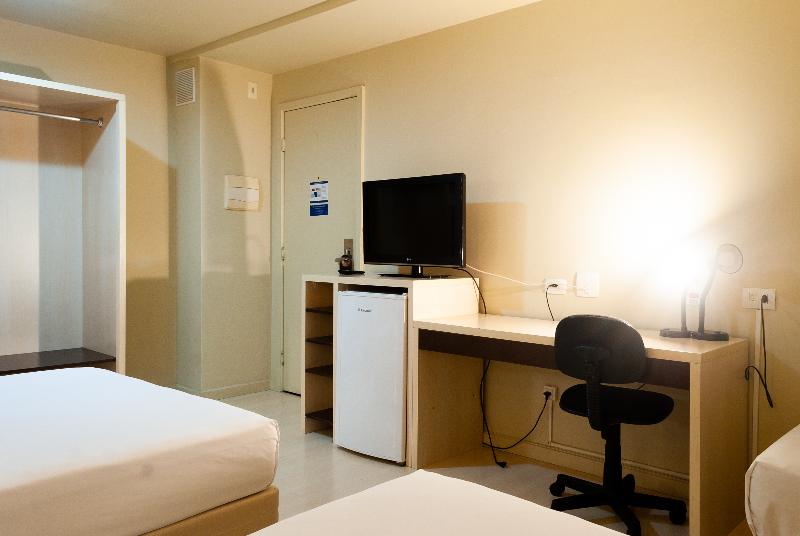 اتاق سوپریور خانوادگی, Master Curitiba Hotel   1,6 Km Do Estádio Couto Pereira   Show
