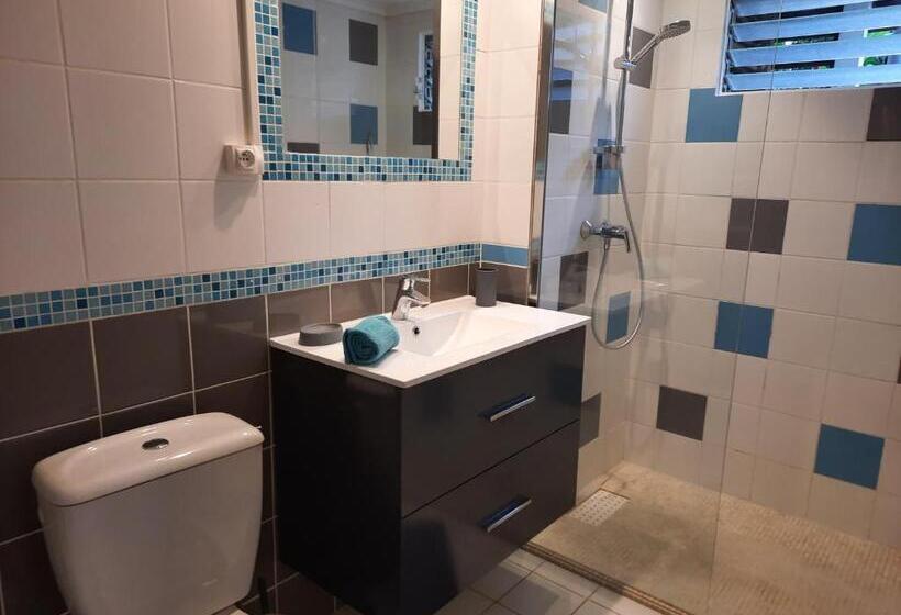 اتاق استاندارد چهار تخته, Villa Kannel