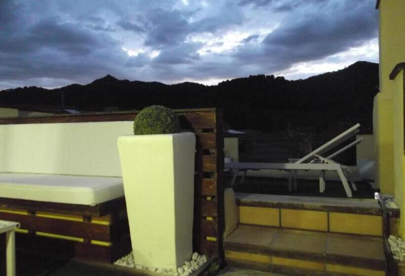 Suite with Terrace, A&e.escornalbou