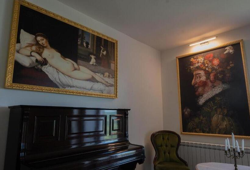 اتاق لوکس, La Casa Di Penelope & Cirene