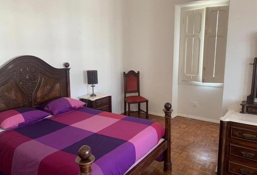 Quarto Deluxe, Casa Branca