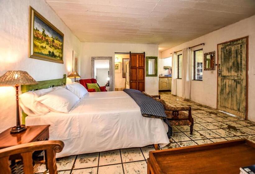 اتاق خانوادگی, Eloff Guest House And Gallery