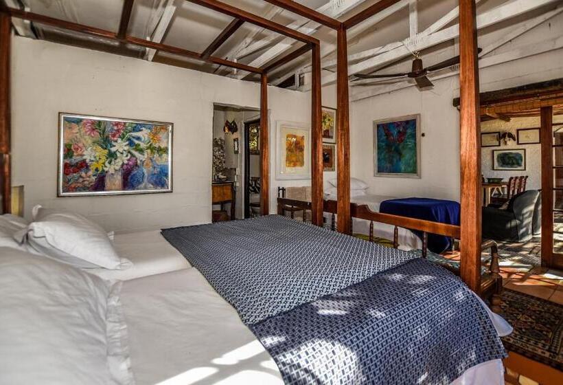 بنگله خانوادگی, Eloff Guest House And Gallery