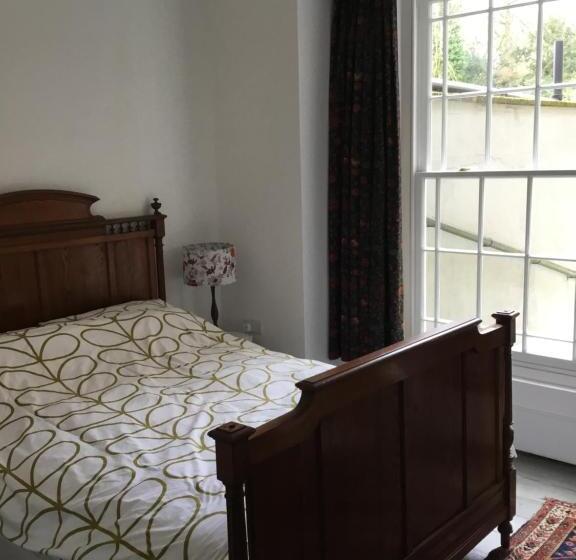 Номер Deluxe, 8a Spring Gardens