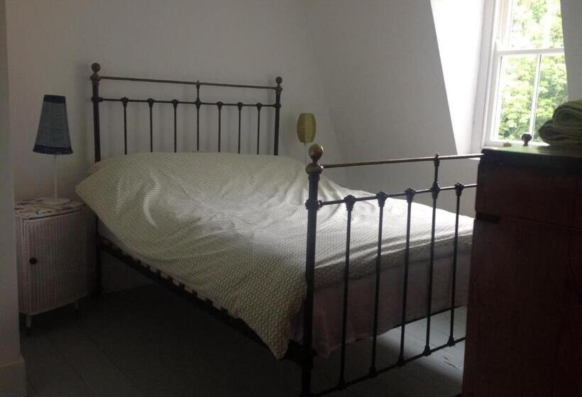 Номер Deluxe, 8a Spring Gardens