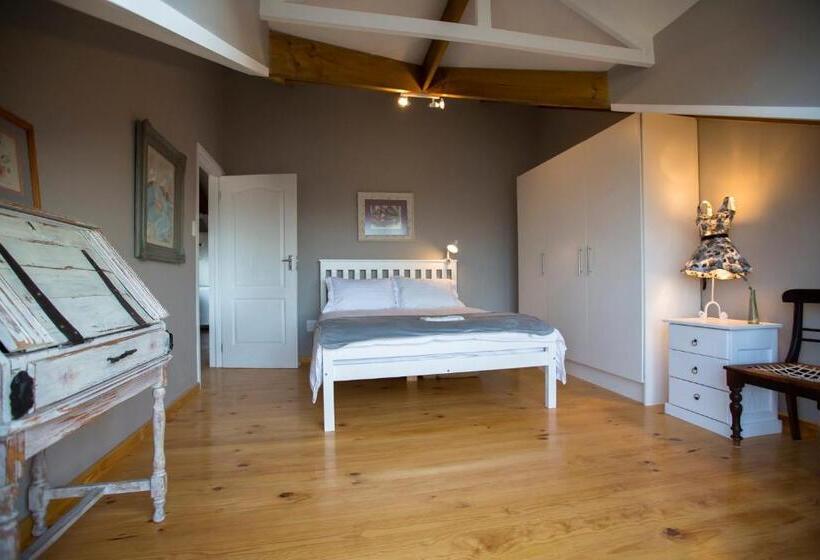 Дом 2 Спальни, Four Seasons Guesthouse