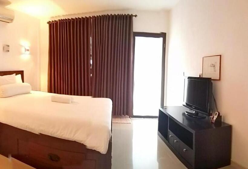 Номер Стандарт с Балконом, Jos & Hanny Homestay
