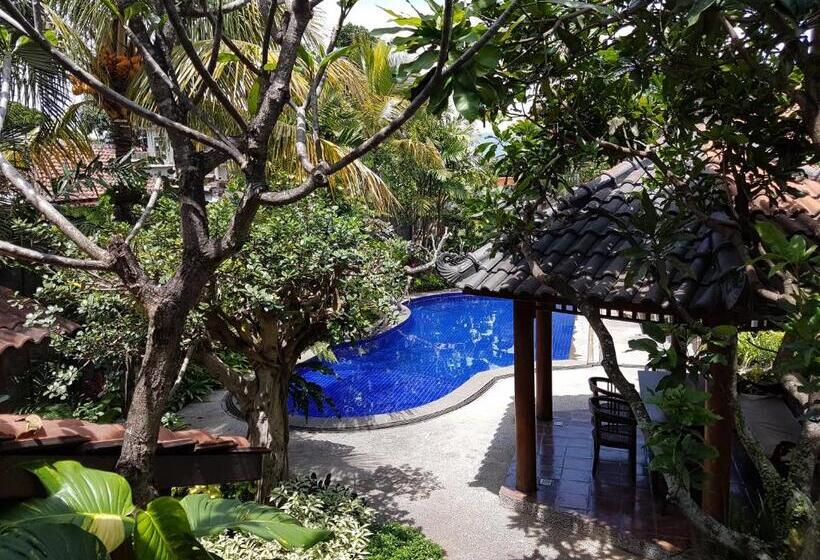 Номер Стандарт с Балконом, Jos & Hanny Homestay