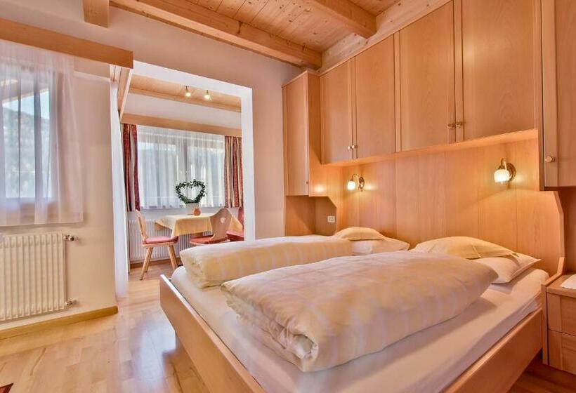 Студио Стандарт с Балконом, Appartamenti Vilin
