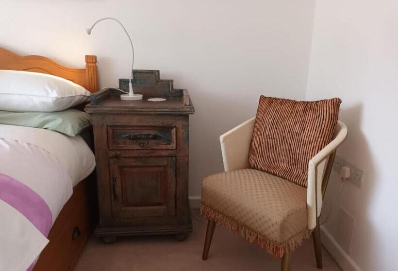 Люкс, Chez Jo Apartments