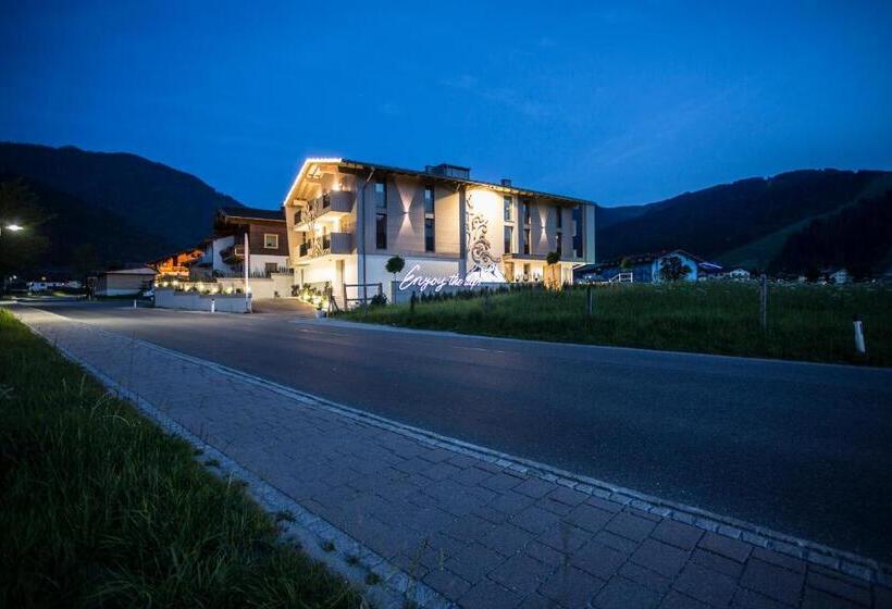 استودیو استاندارد با چشم‌انداز, Enjoy The Alps