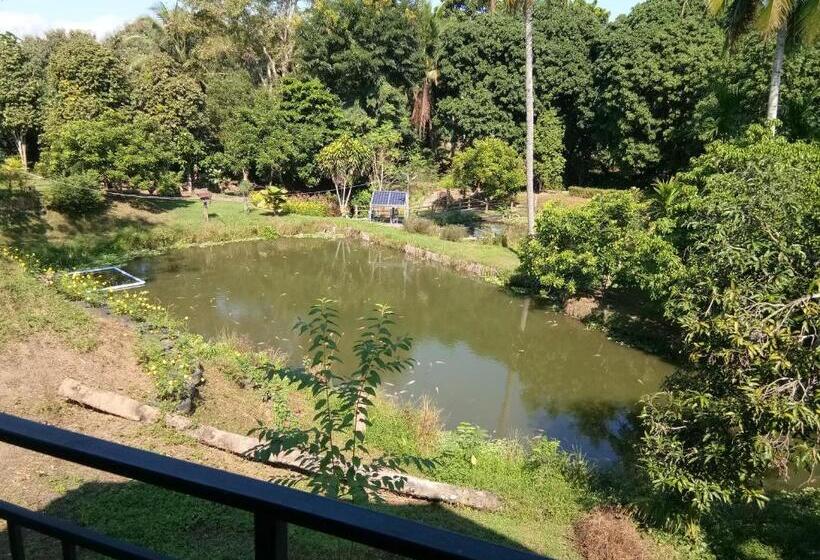 발코니 디럭스 룸, Ban Suan Sukjai Mae Sariang