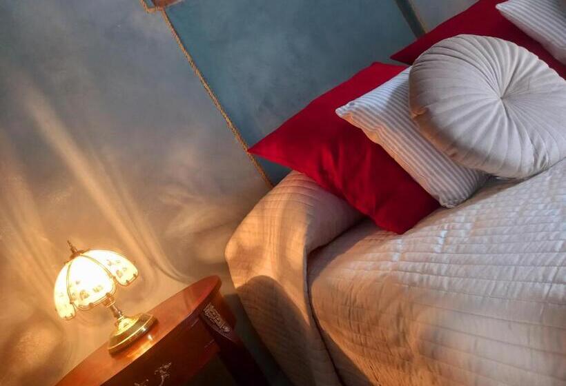 Quarto Estandar com Terraço, La Casa Rosa