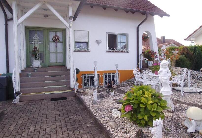 침실 3개 아파트, Gästehaus Baur