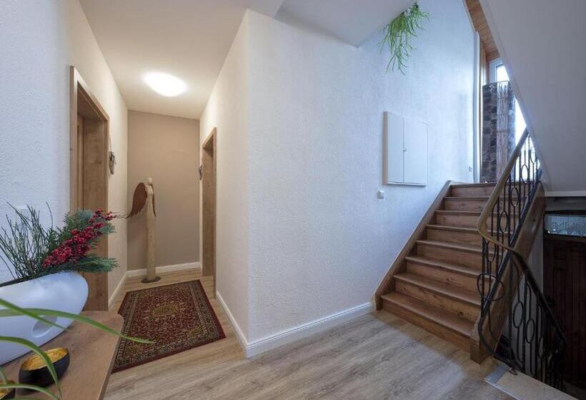 Номер Стандарт с Балконом, Landhaus Bad Bertrich