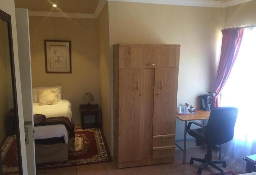 اتاق استاندارد, At The View B&b