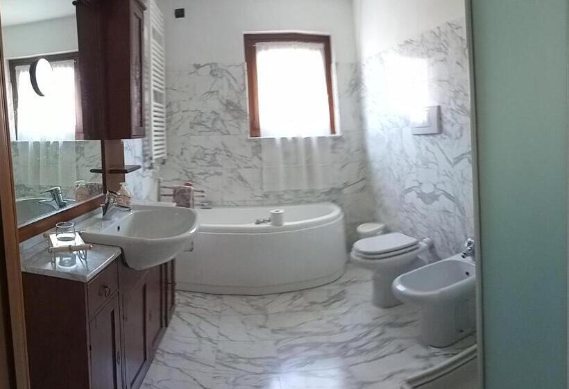 Семейный Номер, B&b Dosso Quarel