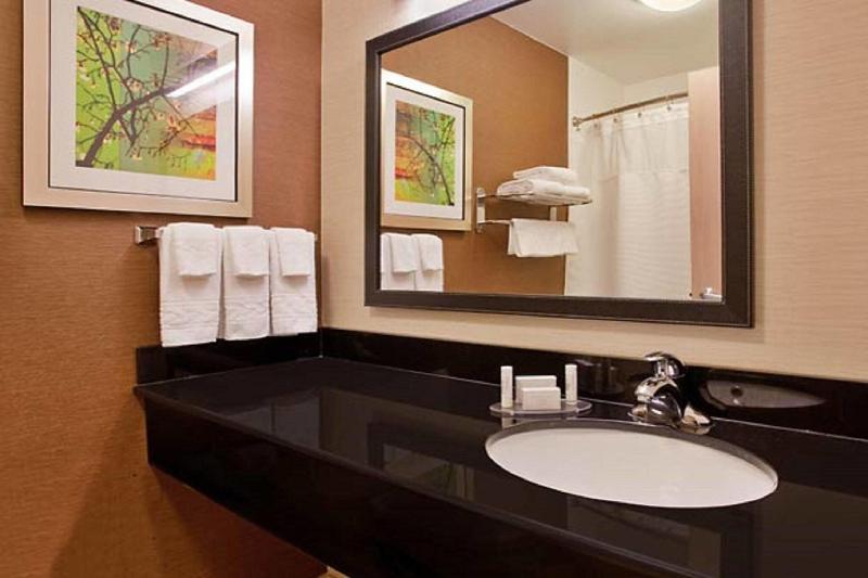 اتاق استاندارد با تخت بزرگ, Fairfield Inn & Suites Tulsa South Medical District