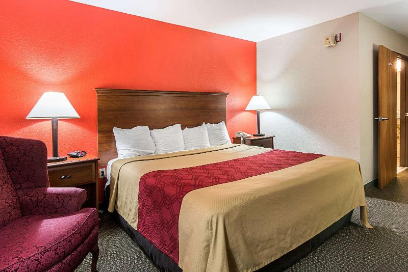 Номер Стандарт Адаптированный для Инвалидов, Holiday Inn London   Whitechapel, An Ihg