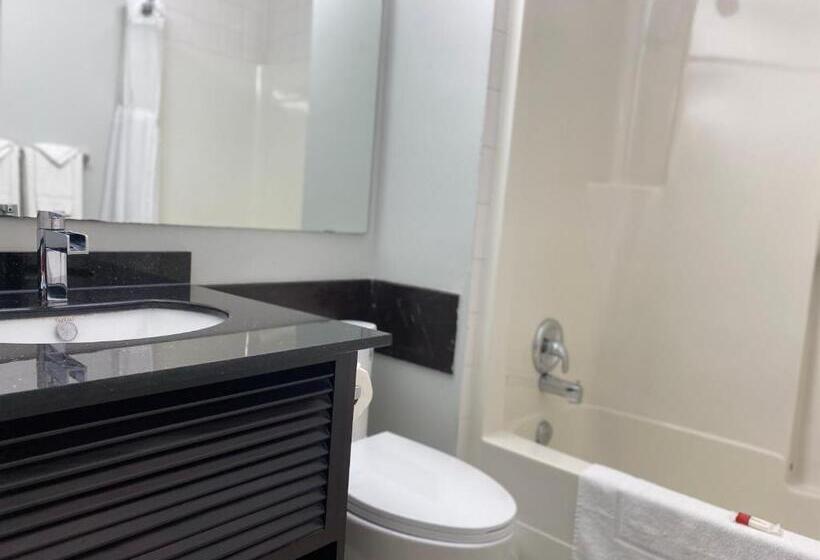 Стандартный Номер Кровать Кинг, Travelodge By Wyndham Miramichi New Brunswick