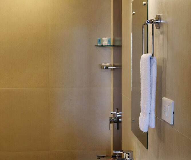 침실 3개 아파트, Riviera Suites