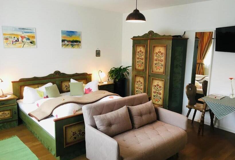 اتاق لوکس, Pension Marillenhof